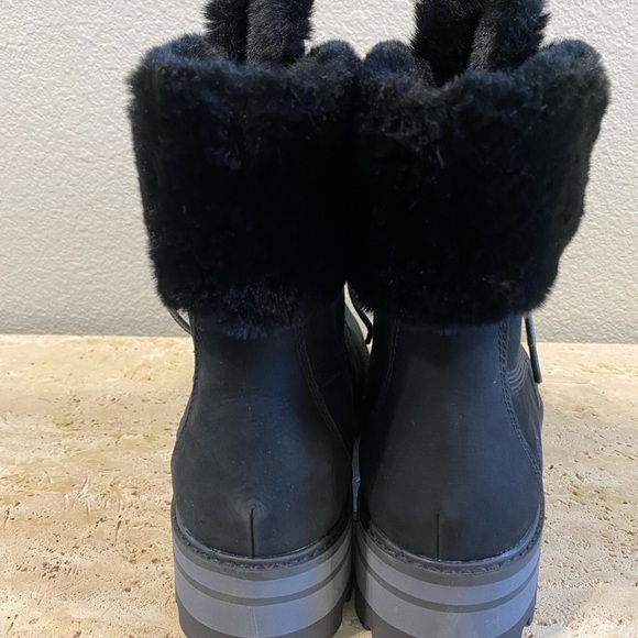 Timberland Teddy Fleece
Luxe Boots size 9.5 - Picture 4 of 9